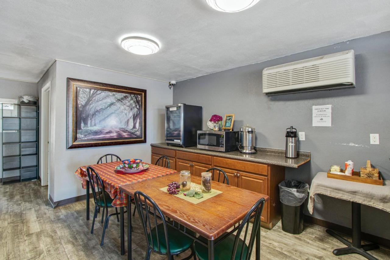 Capital O Hotel Richmond Hill/Savannah Area I-95 외부 사진